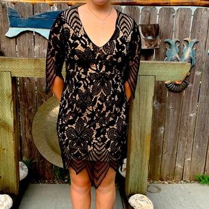Beautiful Brand New forever 21 lace dress